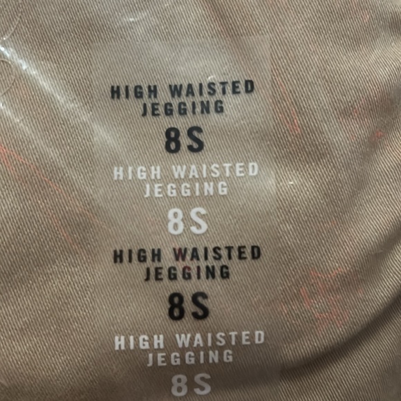 2 pairs of Aeropastale High Waisted Jeggings Size 8 Short - Picture 2 of 3